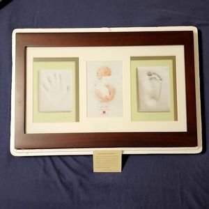 NIB Deluxe Baby Keepsake Kit 4x6 photo Handprints / Footprints Memory Gift